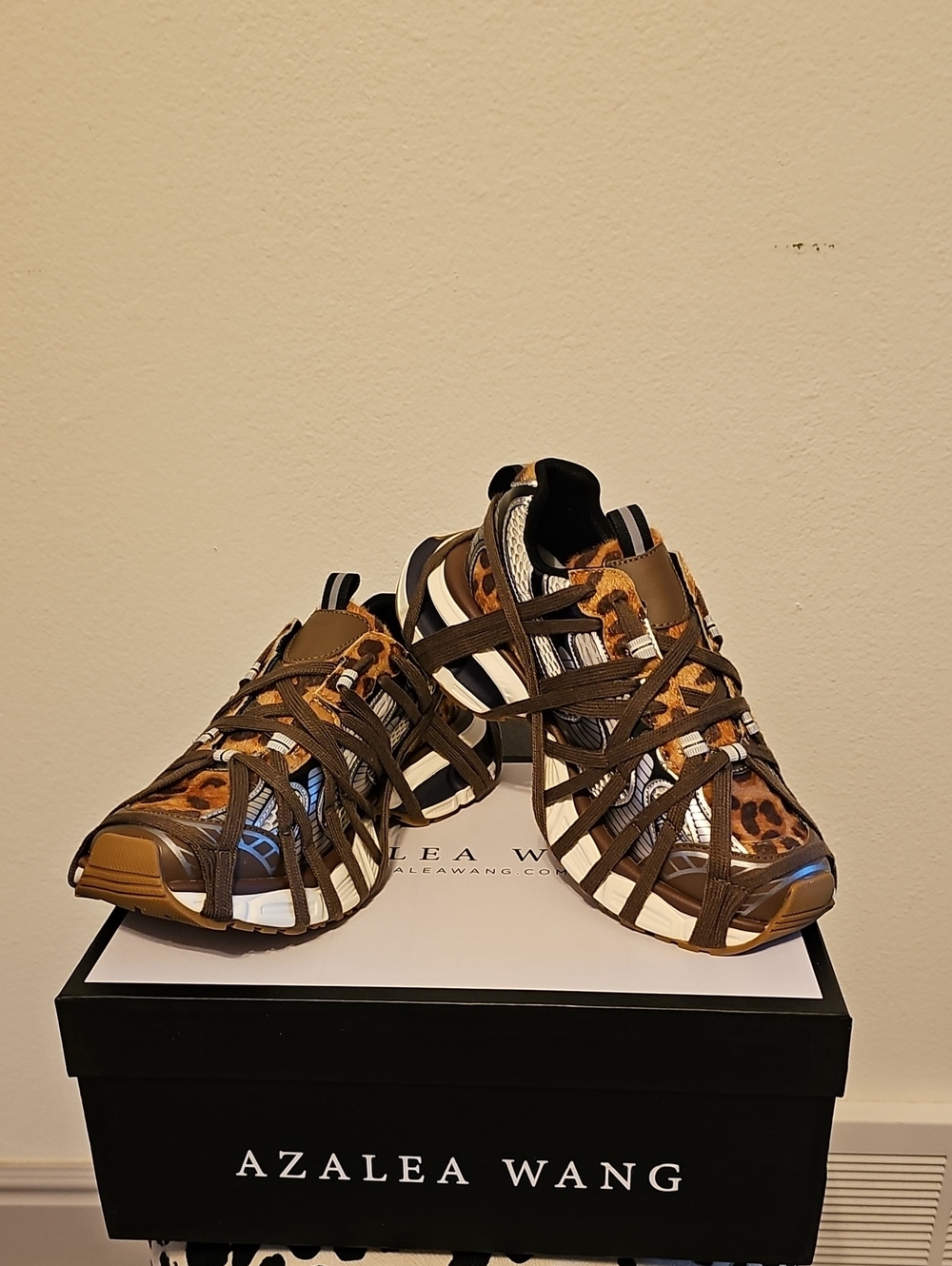 ●●AZALEA WANG "SELIE-LEOPARD" CHUNKY SOLE SNEAKERS NIB SIZE 9●●